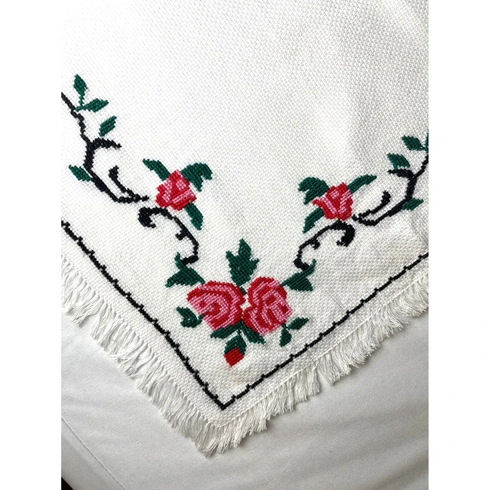 Vtg cross stitch square Table Topper embroidered floral pink red Star fringe
